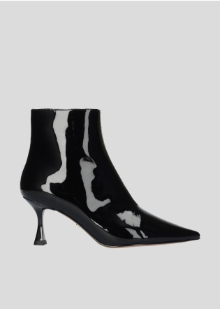 Botines LOLA CRUZ Mod.127T20BK negro