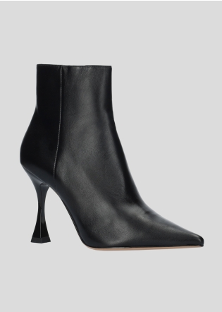 Botines LOLA CRUZ Mod.126T13BK negro