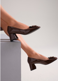 Salones LOLA CRUZ Mod.081Z20BK marron