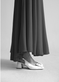 Zapatos de salón LOLA CRUZ Mod.082Z13BK blanco